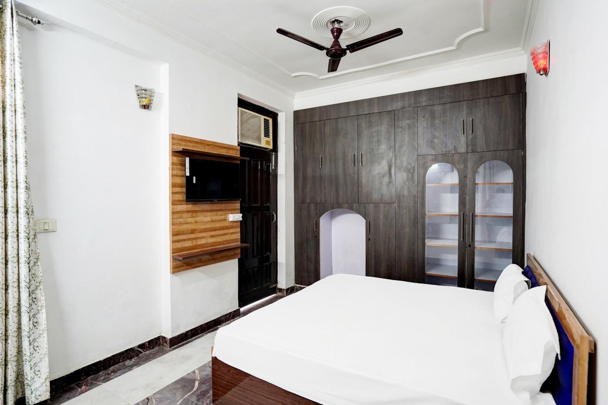 Hotel O Radisson Red Hotel & Restaurant 가지아바드 외부 사진